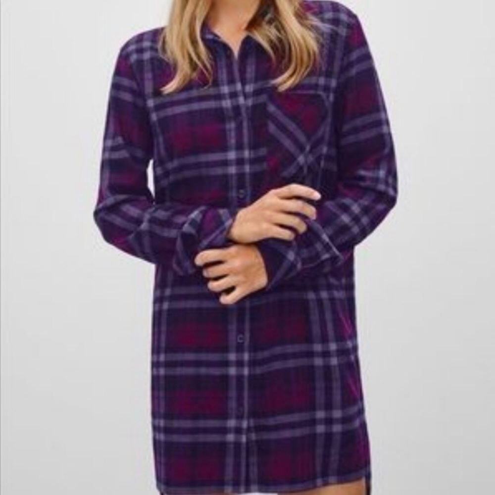 ✨NWOT✨Aritzia TNA red plaid Gough Dress